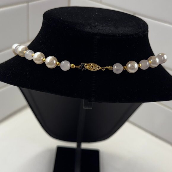 Milky Quartz and Synthetic Pearl Necklace - Picture 3 of 10